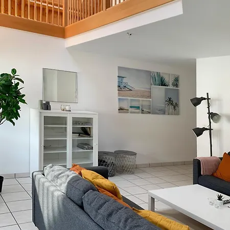 Spacious And Charming Duplex In The Centre Of Brig
